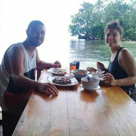 Nusa Nalan Beach Resort Rumah Olat Eksteriør bilde