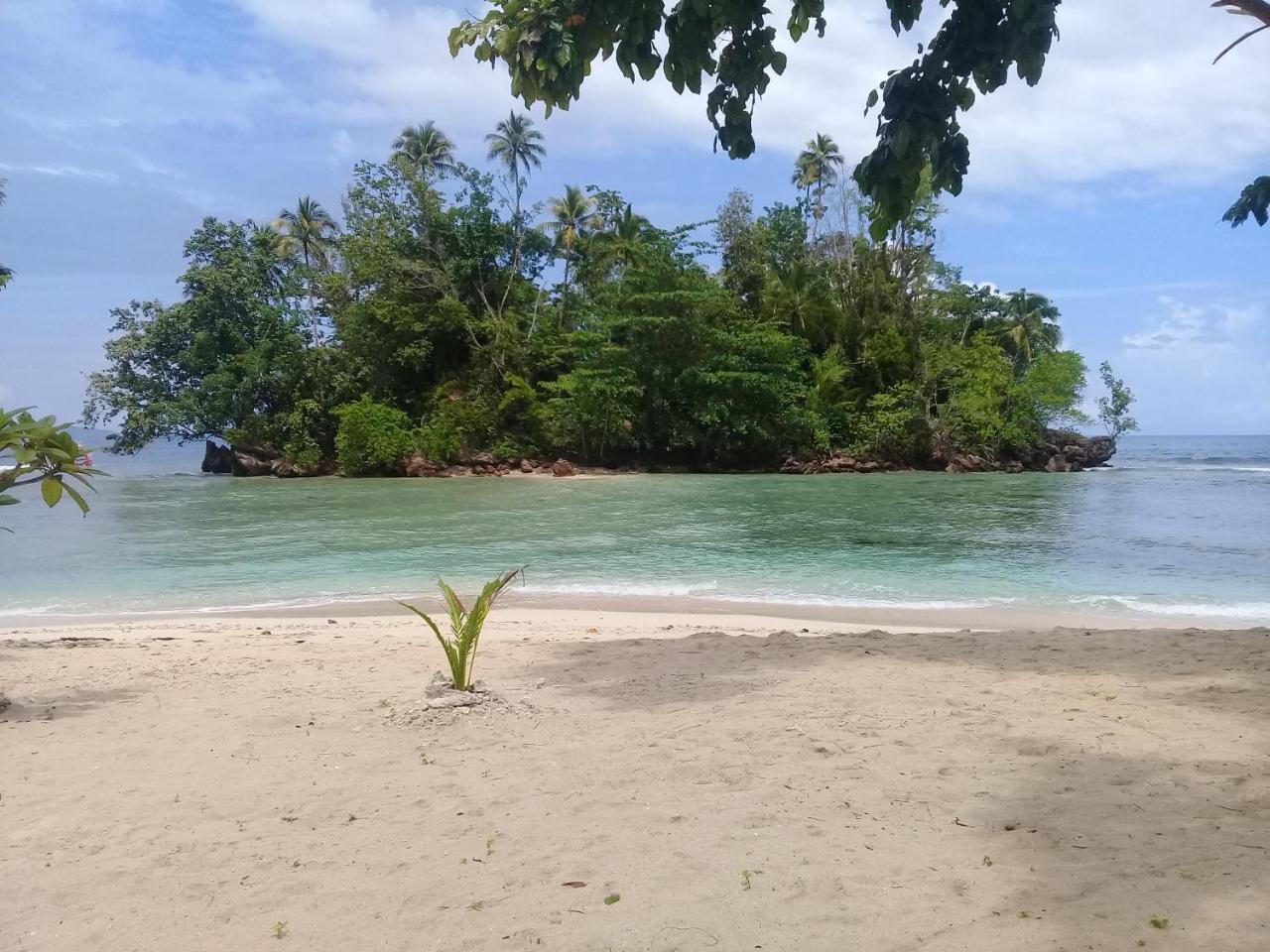 Nusa Nalan Beach Resort Rumah Olat Eksteriør bilde