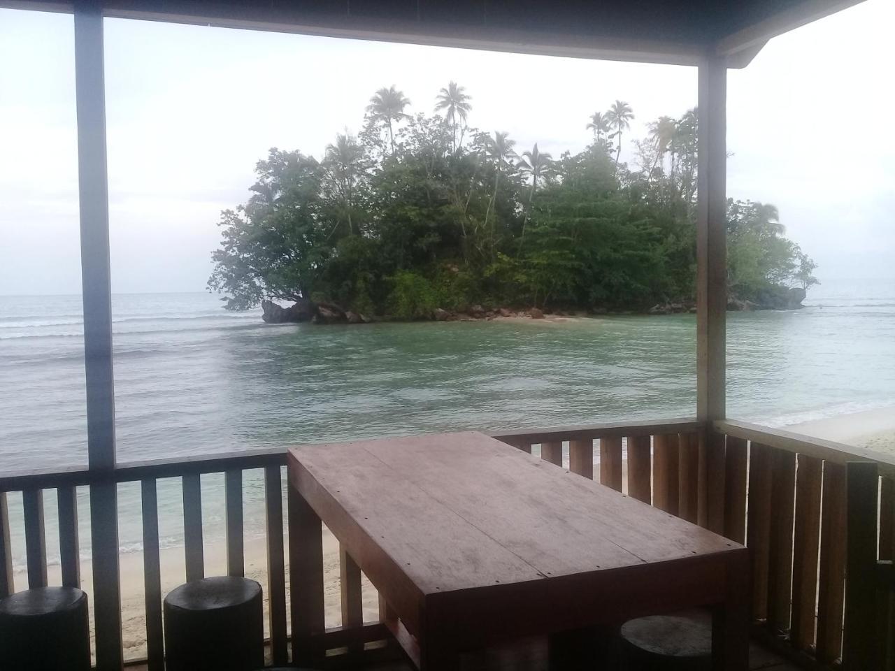 Nusa Nalan Beach Resort Rumah Olat Eksteriør bilde