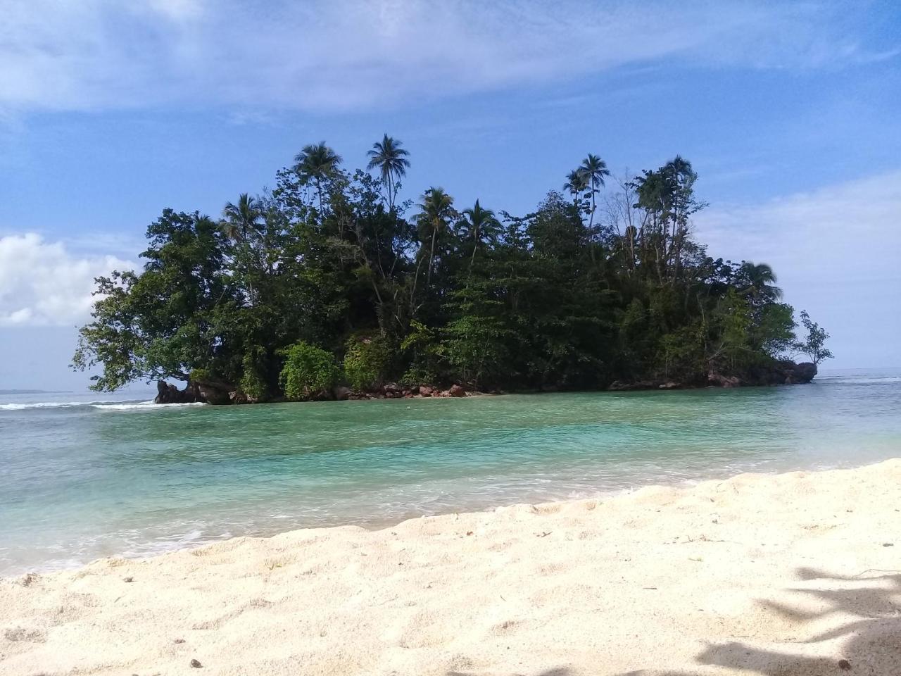 Nusa Nalan Beach Resort Rumah Olat Eksteriør bilde