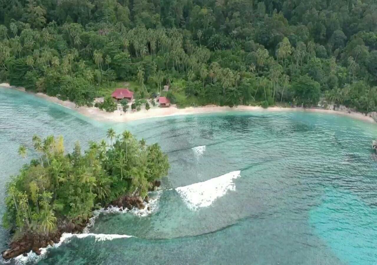 Nusa Nalan Beach Resort Rumah Olat Eksteriør bilde