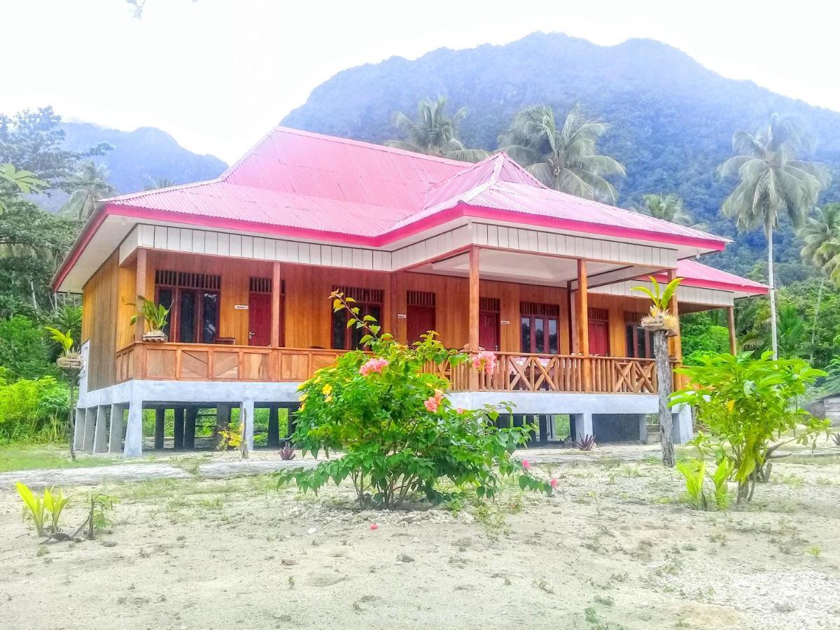 Nusa Nalan Beach Resort Rumah Olat Eksteriør bilde
